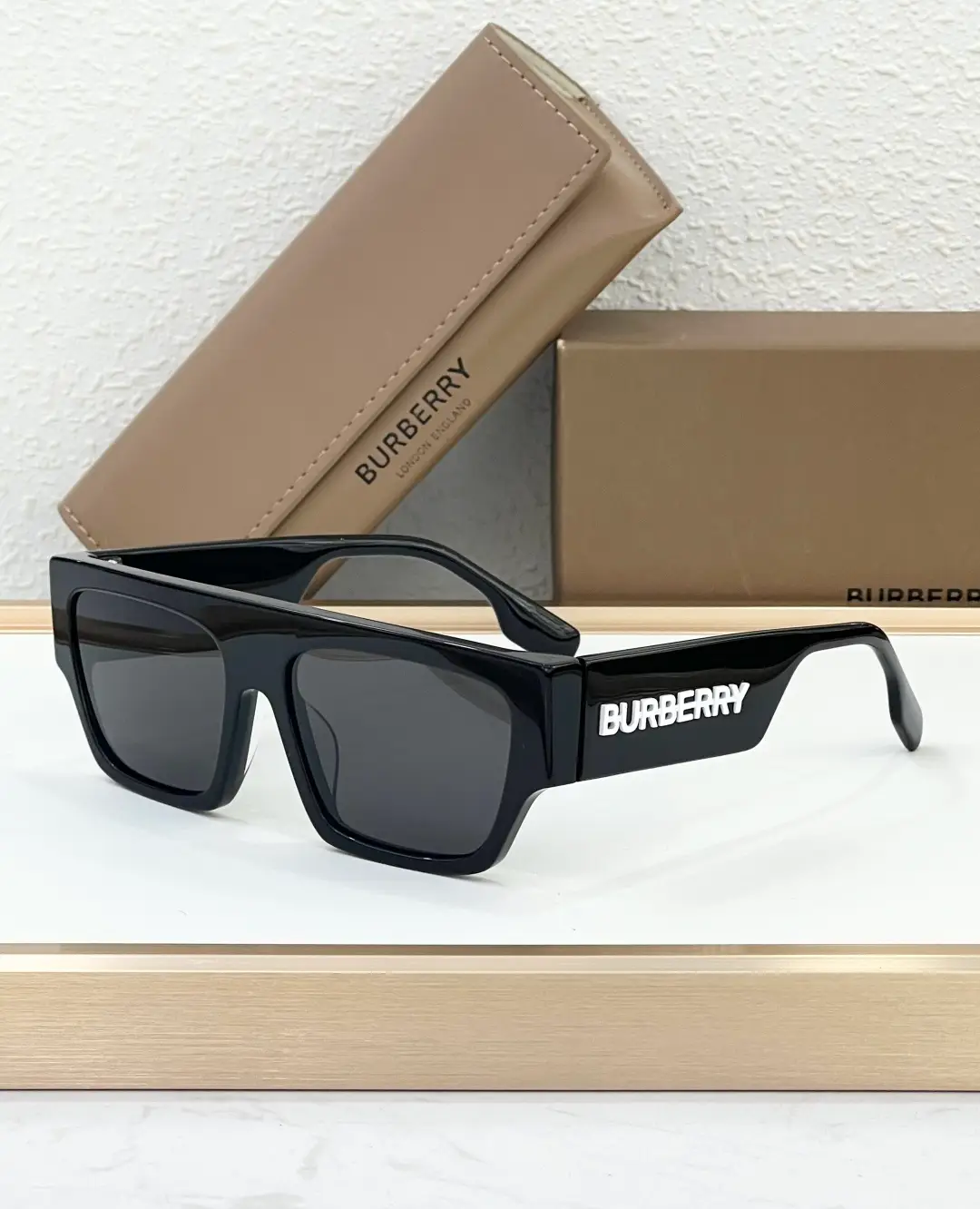 Burberry Sunglasses Blk/Wht